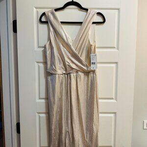DONNA RICCO CHAMPAGNE GOLD DRESS - NWT - SIZE 6